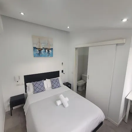 Πανσιόν Ayz Frailes - Auto Check-in (adults Only) 3*
