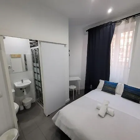 Ayz Frailes - Auto Check-in (adults Only) 3* Μάλαγα