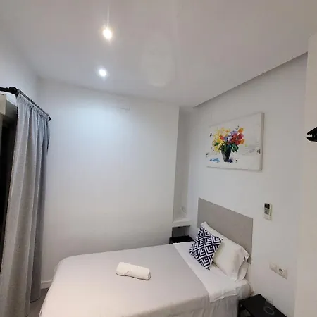 Ayz Frailes - Auto Check-in (adults Only) Πανσιόν Μάλαγα