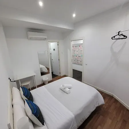 Πανσιόν Ayz Frailes - Auto Check-in (adults Only)
