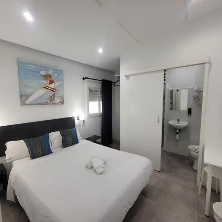 Ayz Frailes - Auto Check-in (adults Only) Πανσιόν 3*