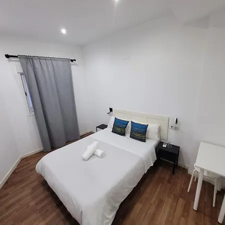 Πανσιόν Ayz Frailes - Auto Check-in (adults Only) 3*