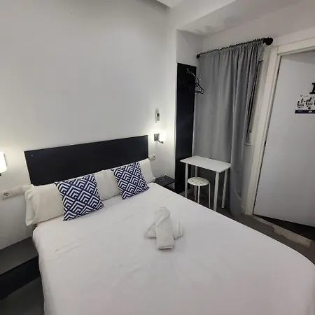 Ayz Frailes - Auto Check-in (adults Only) Πανσιόν 3*