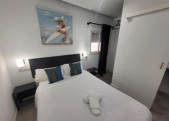 Ayz Frailes - Auto Check-in (adults Only)