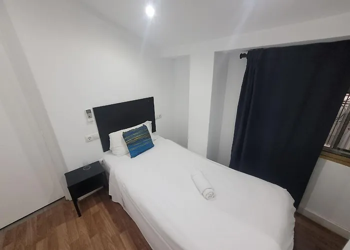 Ayz Frailes - Auto Check-in (adults Only) *