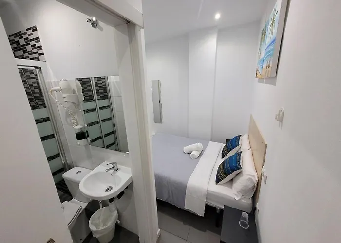 Ayz Frailes - Auto Check-in (adults Only) * Málaga