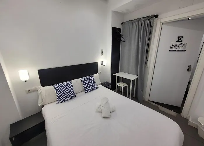 Ayz Frailes - Auto Check-in (adults Only) Hotel *