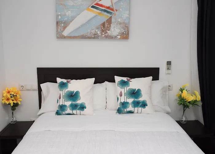 Ayz Frailes - Auto Check-in (adults Only) Hotel *